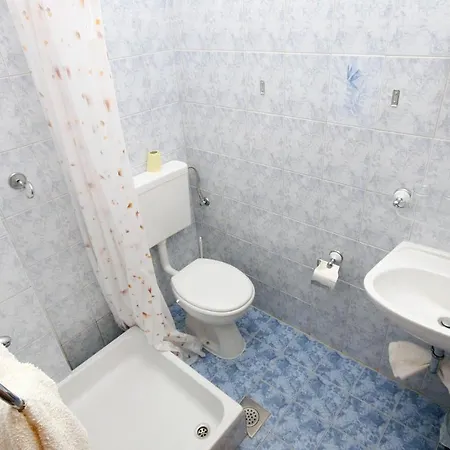 Twin 4907b Vendégház Saplunara